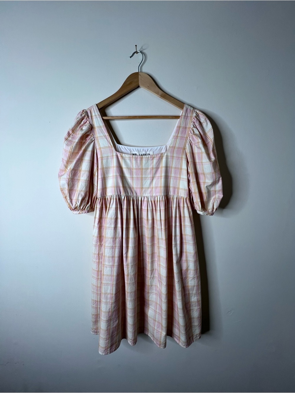 Plaid Mini Dress with Puff Sleeves - Pink/White